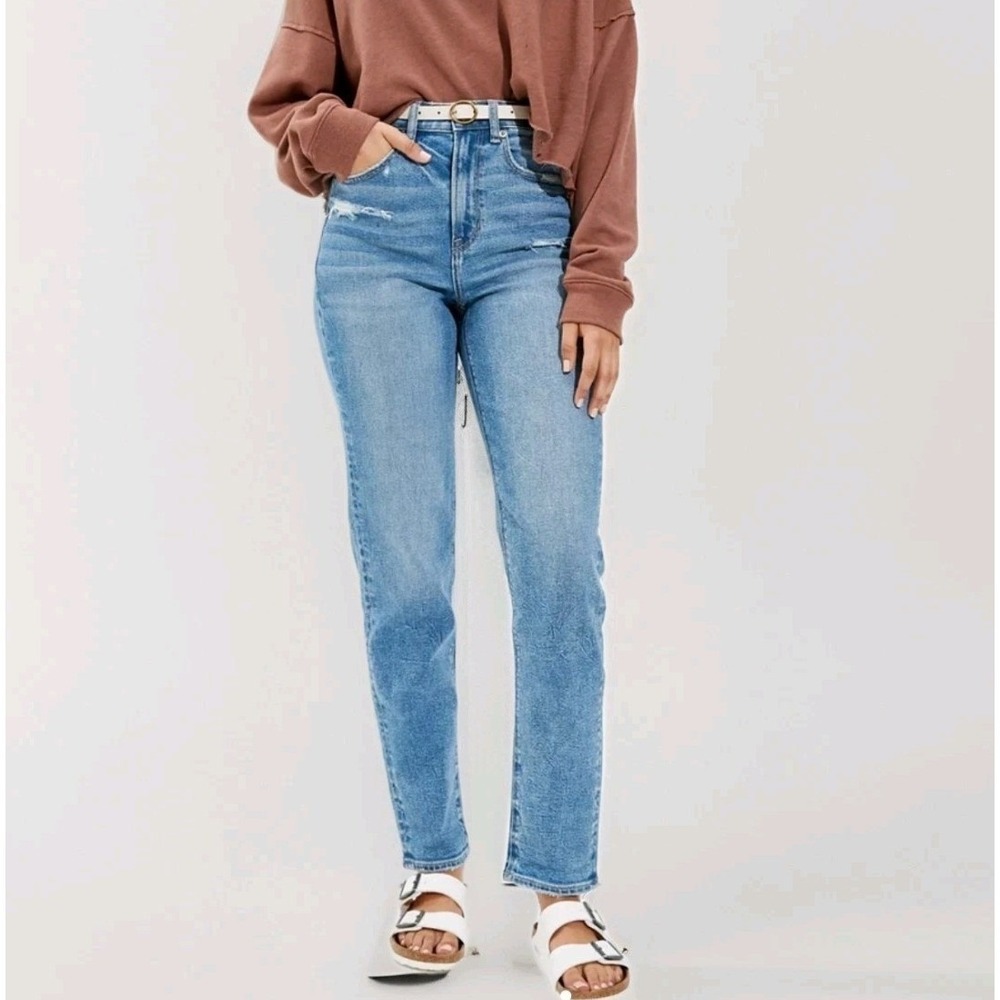 American Eagle Jeans Women's 2 High Rise Mom Jean Stretch Loose Fit Distressed